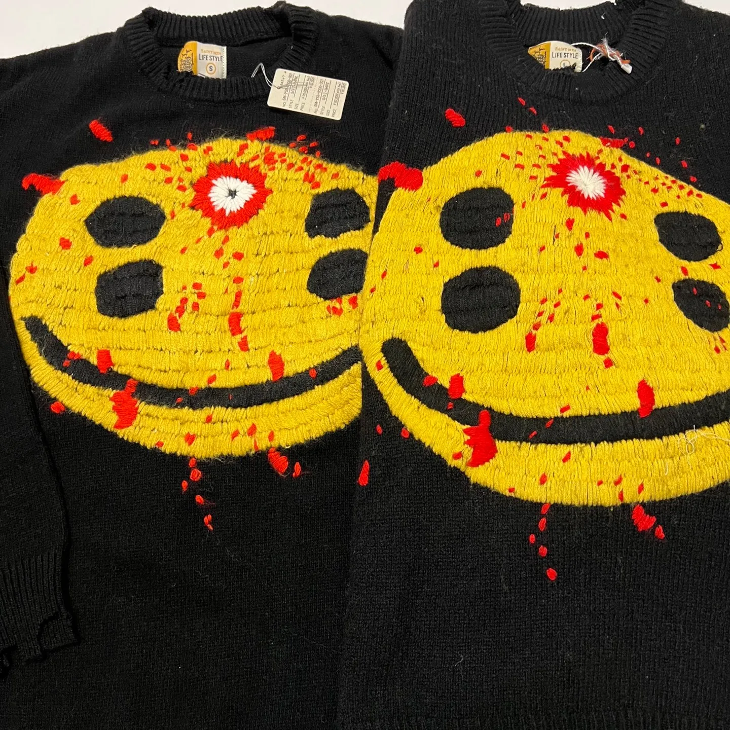 Pattern making VS ZP Super heavy hand embroidery Customized dyed wool Made with care SAINT M×××××× x CACTUS PLANT FLEA MMARKE SMILE CP_CREW KNT/BLK The latest CPFM joint model Hit the smiley face destruction sweater Black S-XL